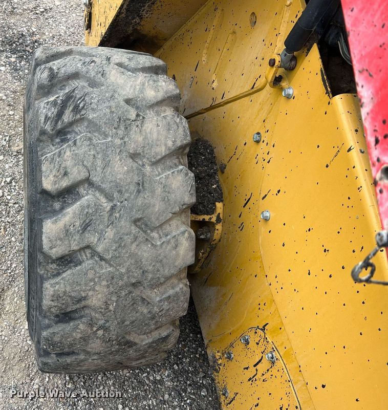 image for item NA9294 2011 Caterpillar 262C  skid steer loader