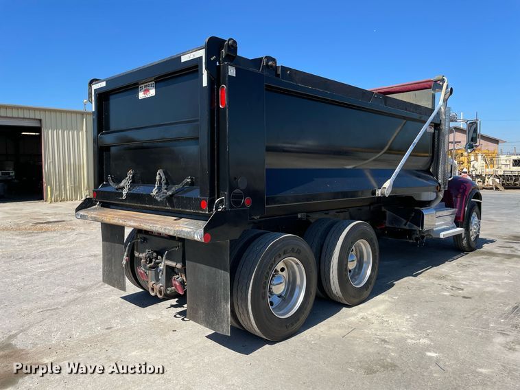 image for item NA9671 2022 Peterbilt 348  dump truck