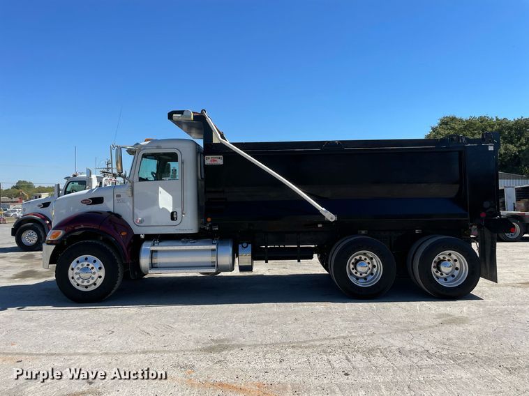 image for item NA9671 2022 Peterbilt 348  dump truck