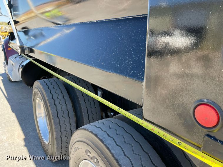 image for item NA9671 2022 Peterbilt 348  dump truck