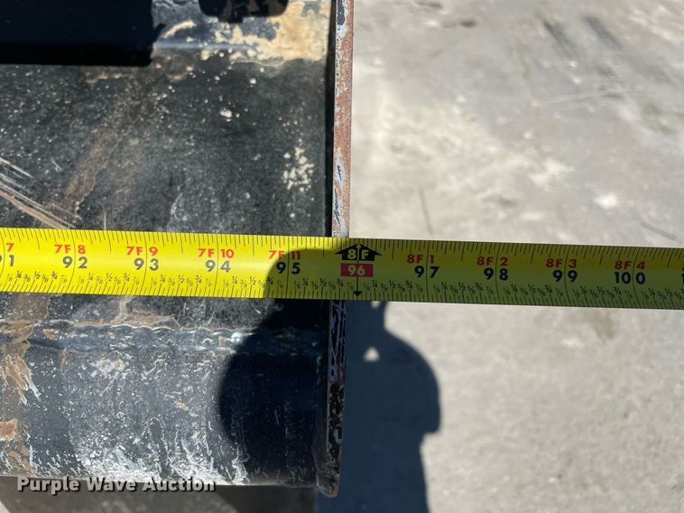 image for item NA9671 2022 Peterbilt 348  dump truck