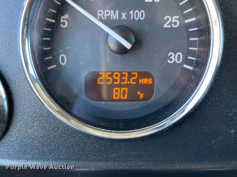 image for item NA9671 2022 Peterbilt 348  dump truck