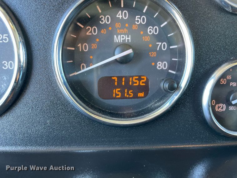 image for item NA9671 2022 Peterbilt 348  dump truck