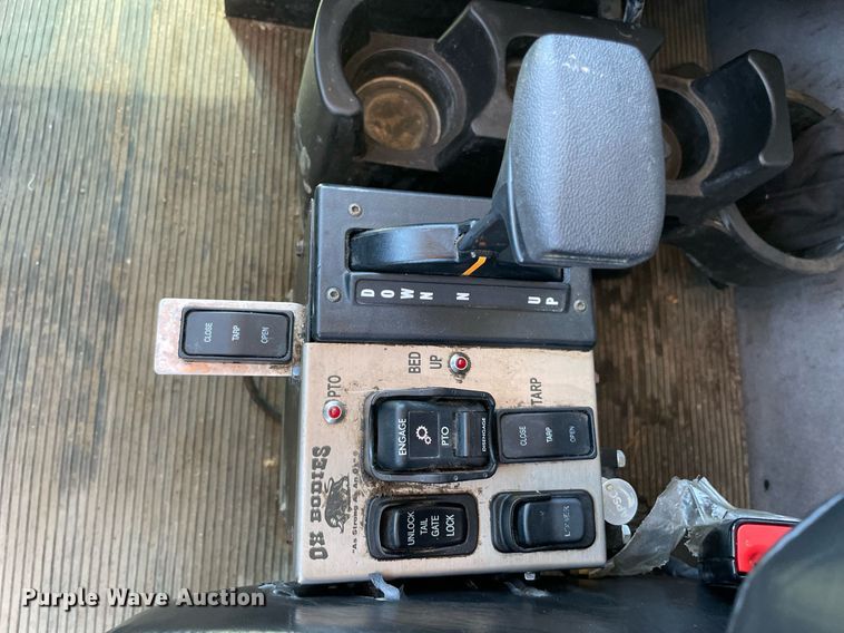 image for item NA9671 2022 Peterbilt 348  dump truck