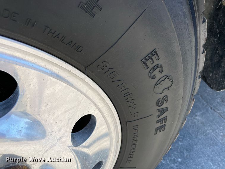 image for item NA9671 2022 Peterbilt 348  dump truck