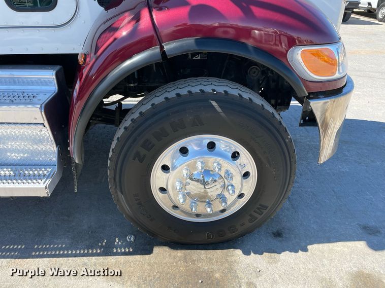 image for item NA9671 2022 Peterbilt 348  dump truck