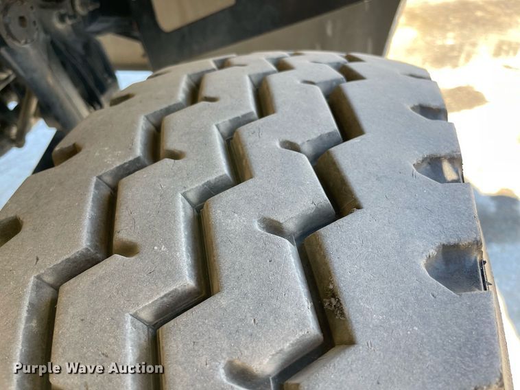 image for item NA9671 2022 Peterbilt 348  dump truck