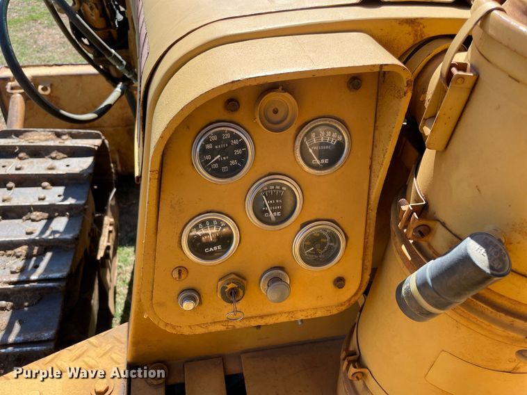 image for item NA9675 1965 Case 1000D  dozer