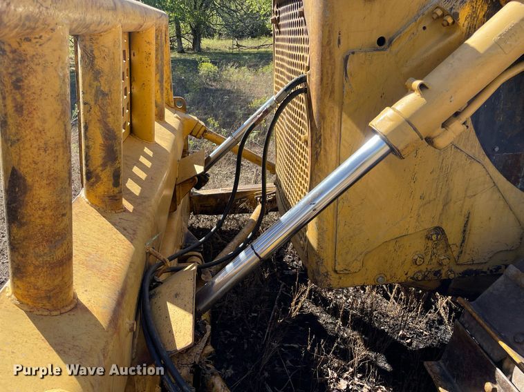 image for item NA9682 1984 Caterpillar D6D  dozer
