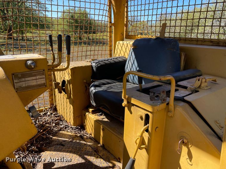image for item NA9682 1984 Caterpillar D6D  dozer