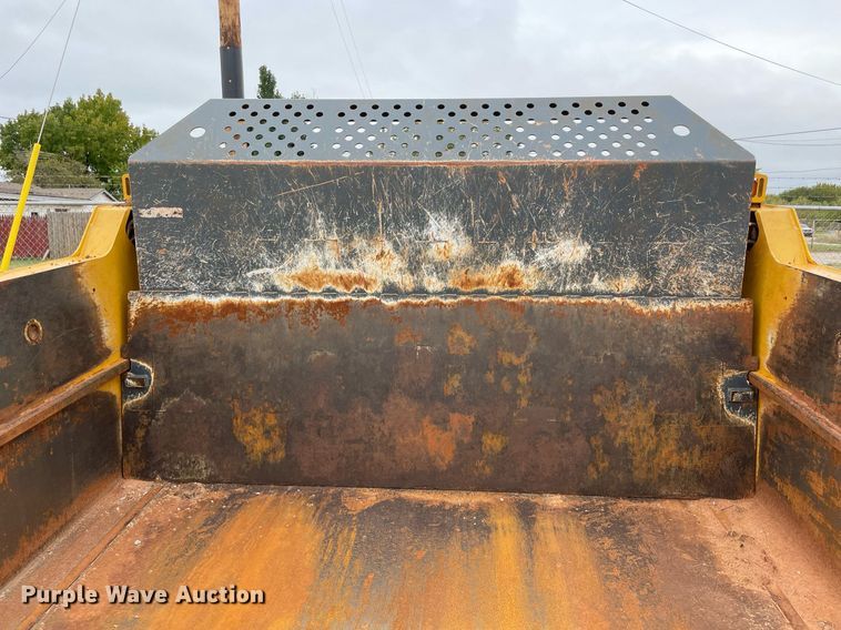 image for item NA9683 2017 John Deere 2010DE  scraper