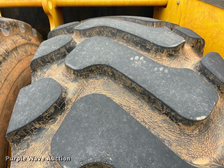 image for item NA9683 2017 John Deere 2010DE  scraper