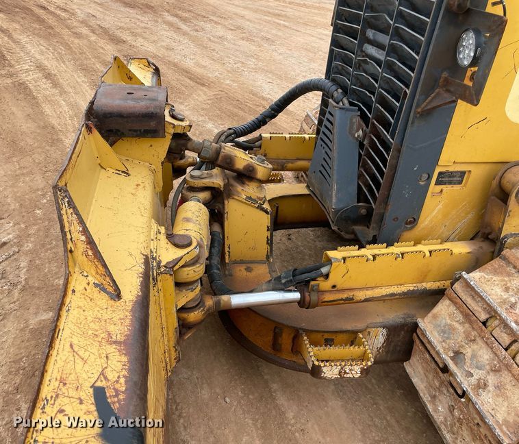 image for item NA9684 2007 John Deere 450J LT dozer