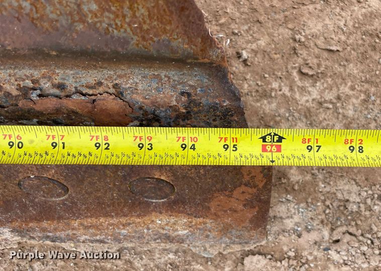 image for item NA9684 2007 John Deere 450J LT dozer