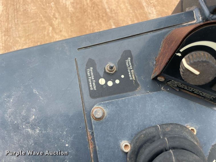 image for item NA9684 2007 John Deere 450J LT dozer