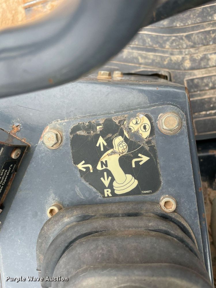 image for item NA9684 2007 John Deere 450J LT dozer