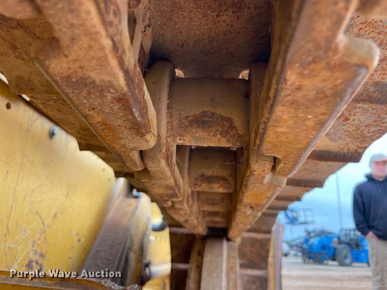 image for item NA9684 2007 John Deere 450J LT dozer