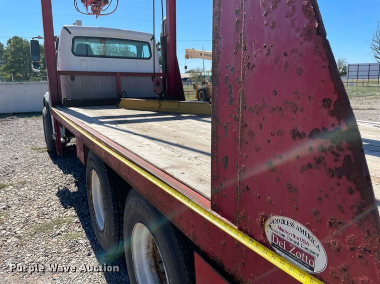 image for item NA9698 2005 Freightliner Business Class M2  crane truck