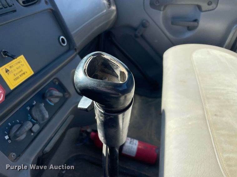 image for item NA9698 2005 Freightliner Business Class M2  crane truck