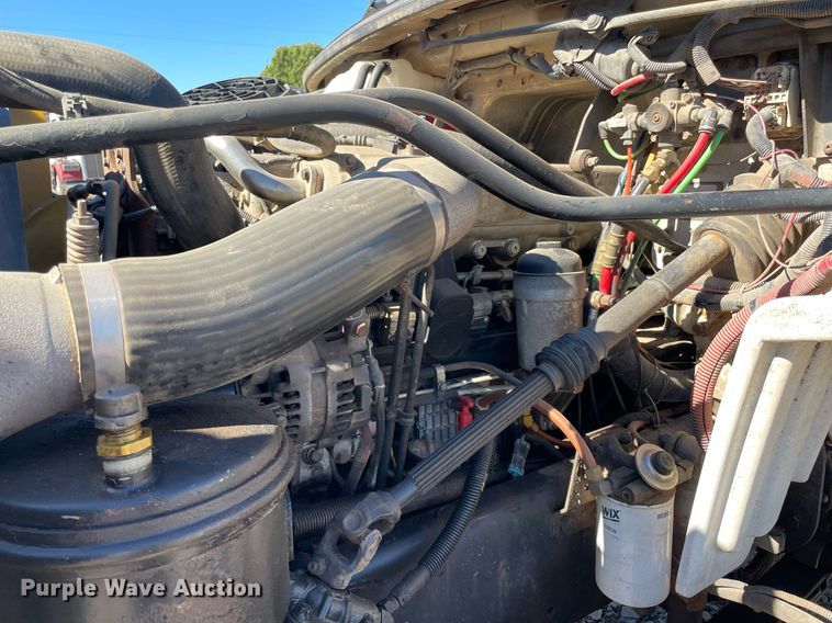 image for item NA9698 2005 Freightliner Business Class M2  crane truck