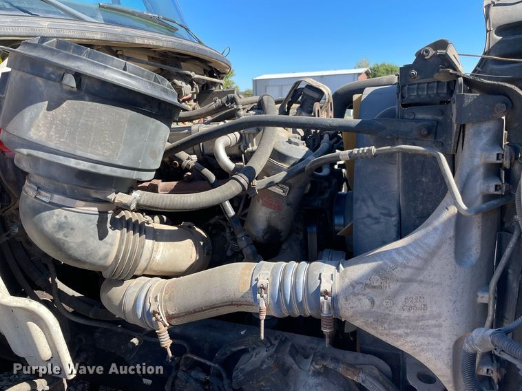 image for item NA9698 2005 Freightliner Business Class M2  crane truck