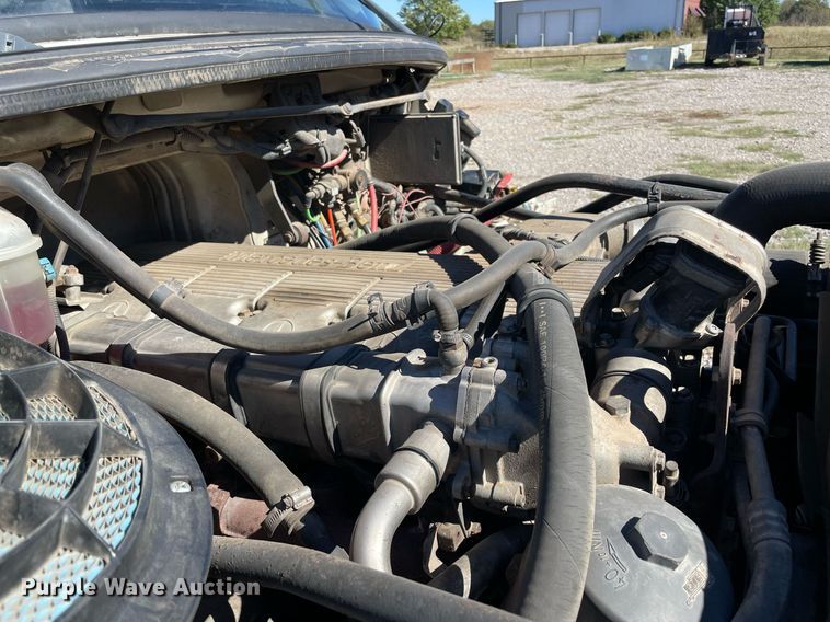 image for item NA9698 2005 Freightliner Business Class M2  crane truck