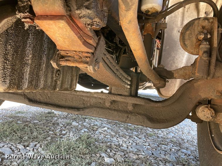 image for item NA9698 2005 Freightliner Business Class M2  crane truck