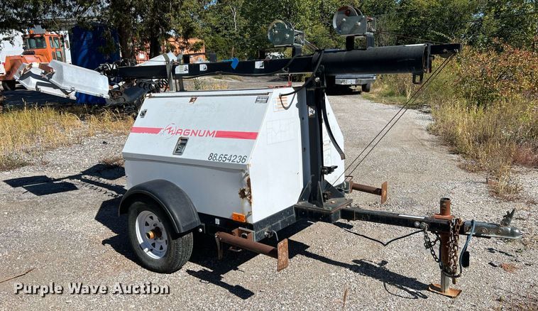 image for item NI9027 2005 Magnum 4060M-MH  light plant