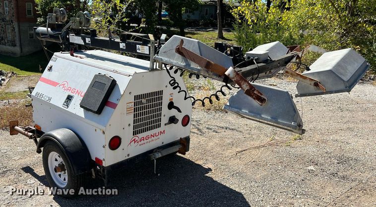 image for item NI9027 2005 Magnum 4060M-MH  light plant