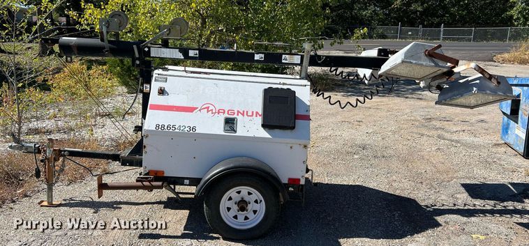 image for item NI9027 2005 Magnum 4060M-MH  light plant