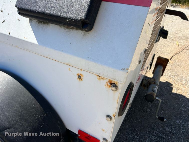 image for item NI9027 2005 Magnum 4060M-MH  light plant