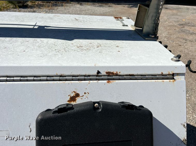 image for item NI9027 2005 Magnum 4060M-MH  light plant