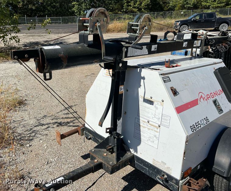 image for item NI9027 2005 Magnum 4060M-MH  light plant