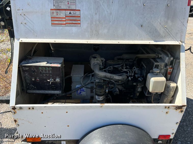 image for item NI9027 2005 Magnum 4060M-MH  light plant