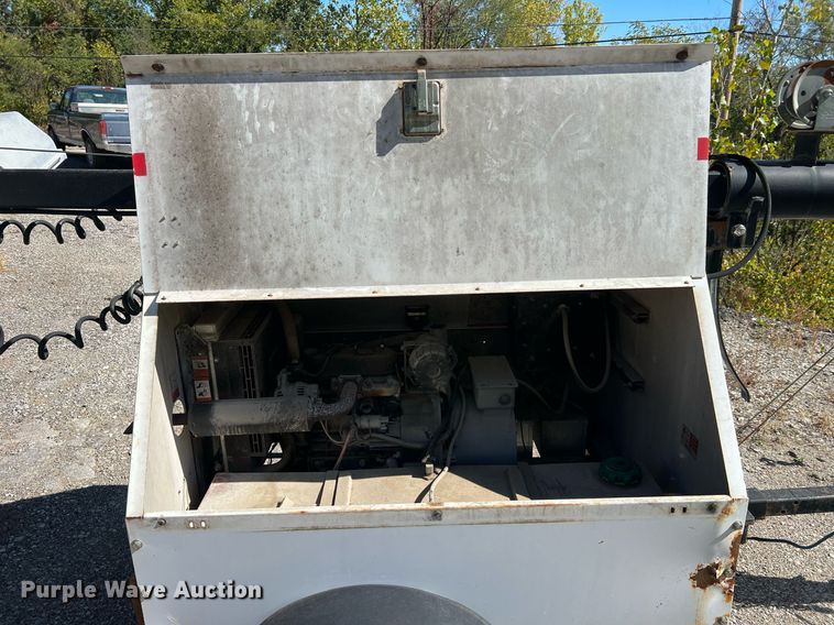 image for item NI9027 2005 Magnum 4060M-MH  light plant