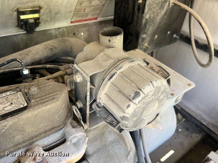 image for item NI9027 2005 Magnum 4060M-MH  light plant