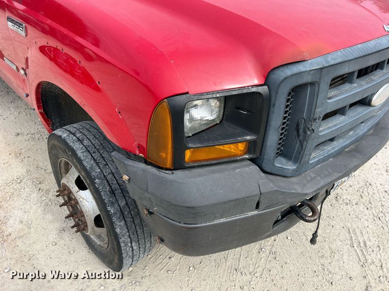 image for item NI9096 2006 Ford F550 Super Duty XL  chipper truck