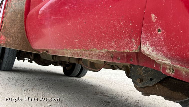 image for item NI9096 2006 Ford F550 Super Duty XL  chipper truck