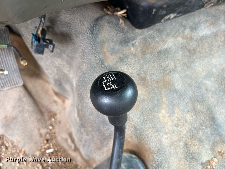 image for item NI9096 2006 Ford F550 Super Duty XL  chipper truck