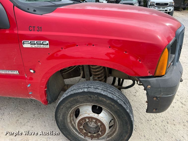 image for item NI9096 2006 Ford F550 Super Duty XL  chipper truck