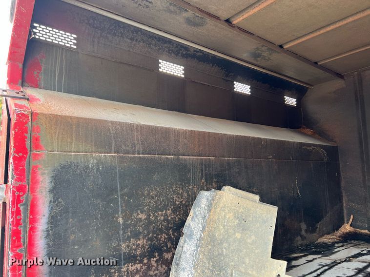 image for item NI9096 2006 Ford F550 Super Duty XL  chipper truck