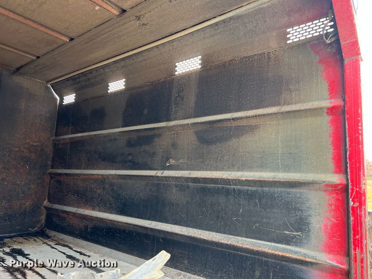 image for item NI9096 2006 Ford F550 Super Duty XL  chipper truck