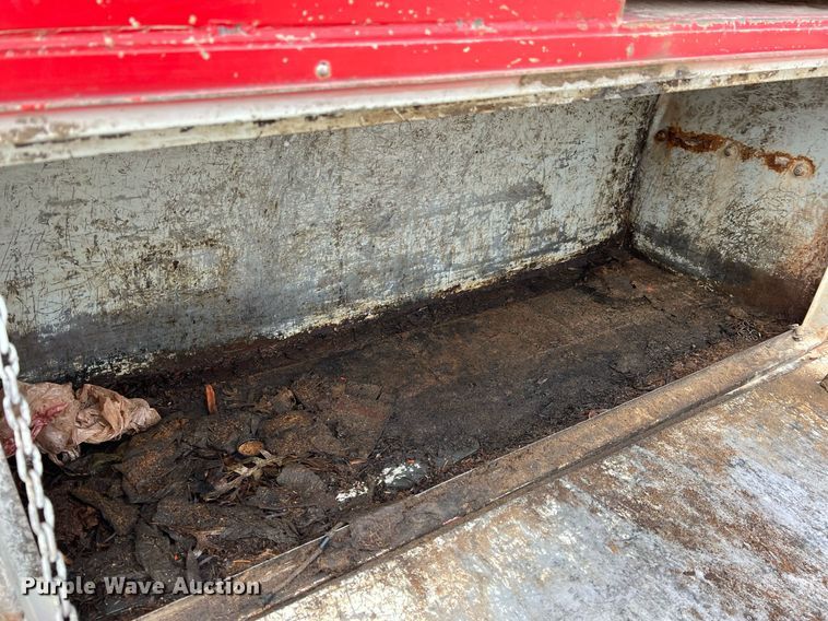 image for item NI9096 2006 Ford F550 Super Duty XL  chipper truck