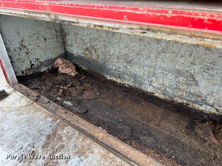 image for item NI9096 2006 Ford F550 Super Duty XL  chipper truck