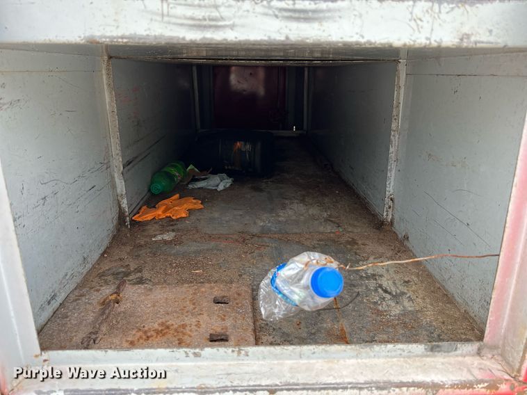 image for item NI9096 2006 Ford F550 Super Duty XL  chipper truck