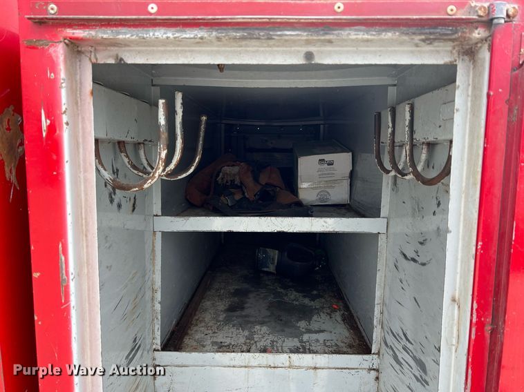 image for item NI9096 2006 Ford F550 Super Duty XL  chipper truck