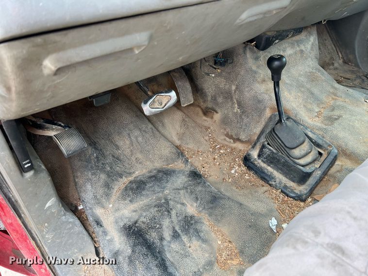 image for item NI9096 2006 Ford F550 Super Duty XL  chipper truck