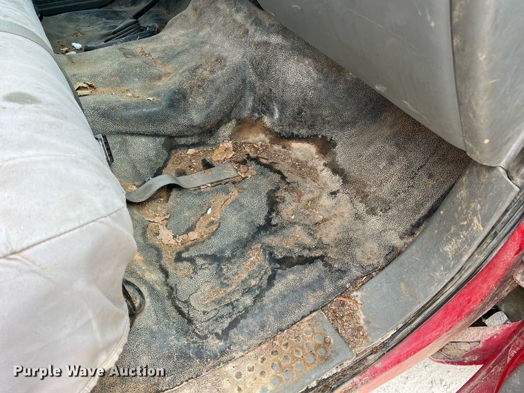 image for item NI9096 2006 Ford F550 Super Duty XL  chipper truck