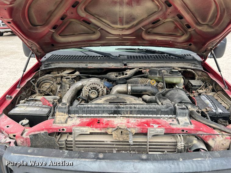 image for item NI9096 2006 Ford F550 Super Duty XL  chipper truck