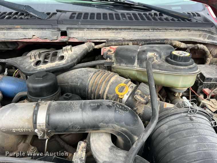 image for item NI9096 2006 Ford F550 Super Duty XL  chipper truck